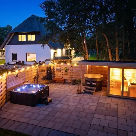 The Island Life Texel Met Jacuzzi