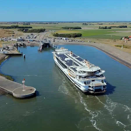The Island Life Texel Met Jacuzzi