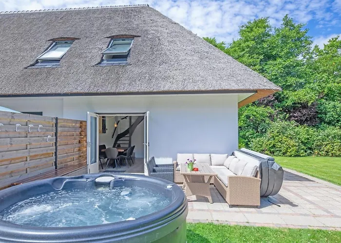 The Island Life Texel Met Jacuzzi 펜션 데쿠크