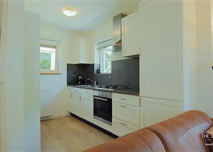 The Island Life Texel Met Jacuzzi Feriehus *